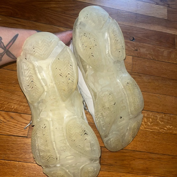 BALENCIAGA TRIPLE S clear sole sneaker - Picture 3 of 15